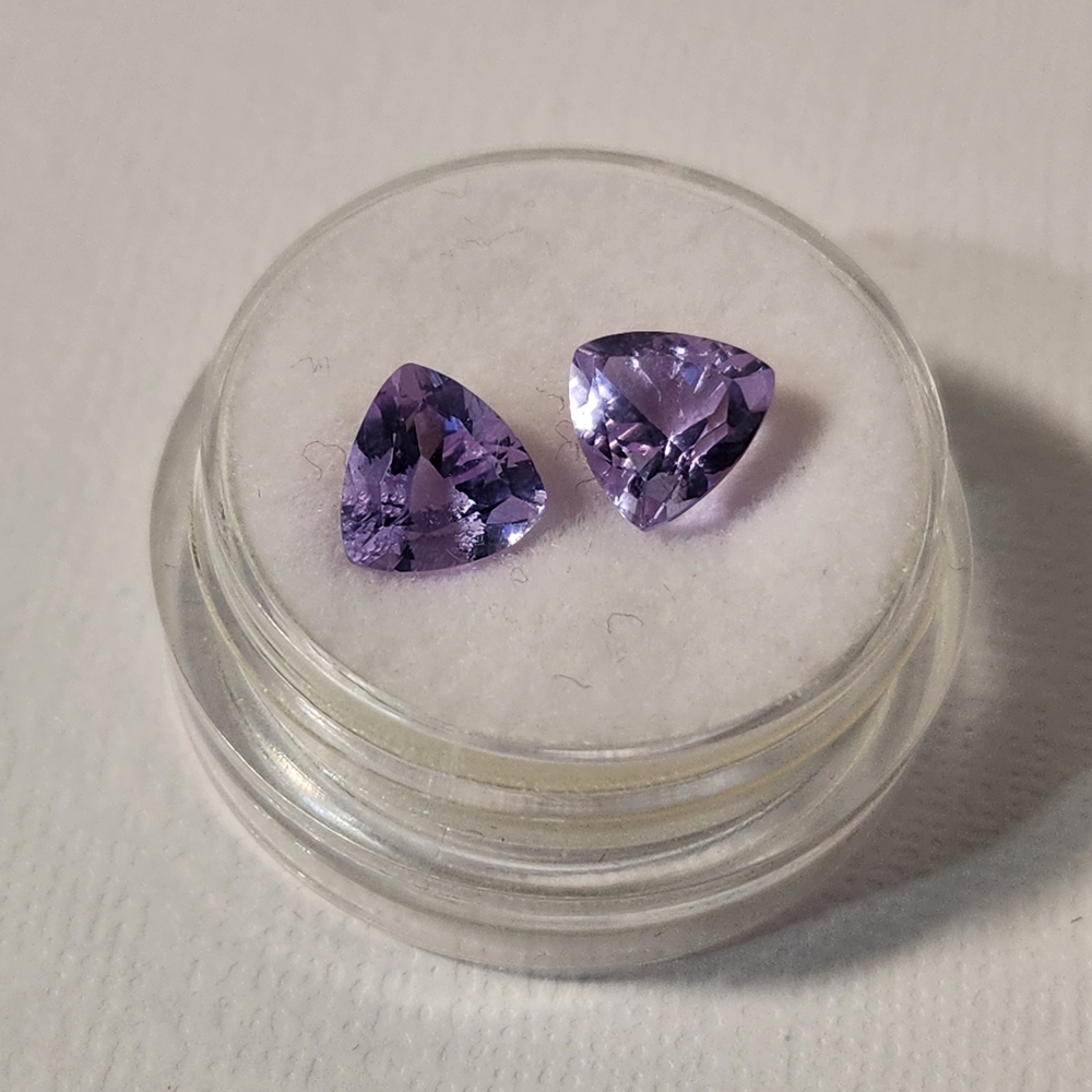 NIB Semi VTG *Color Change Alexandrite / Zandrite Pair Loose Gemstones